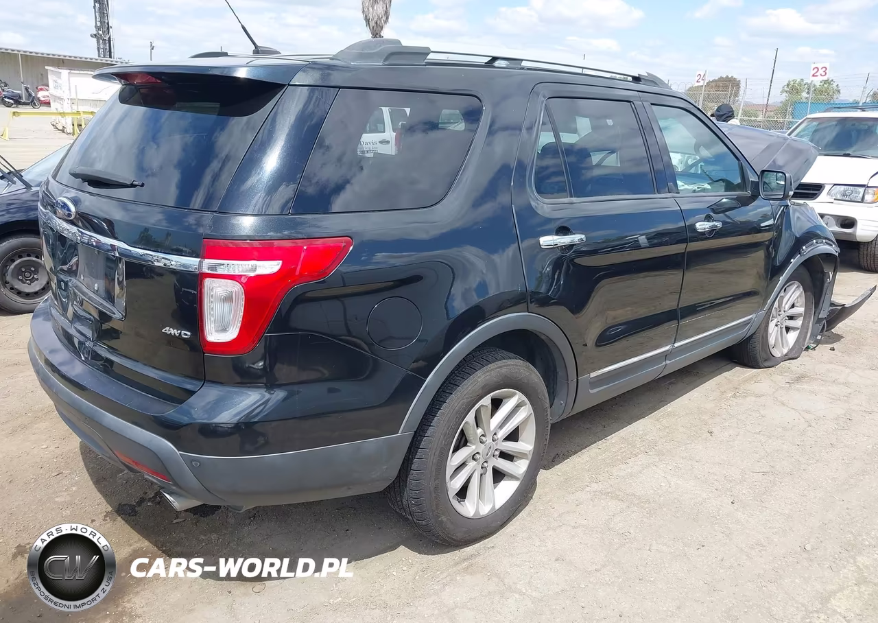 2011 Ford Explorer Xlt VIN:1FMHK8D89BGA25173 - 4