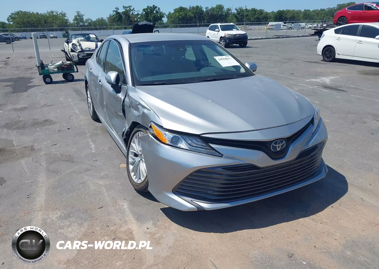2018 Toyota Camry Hybrid Xle