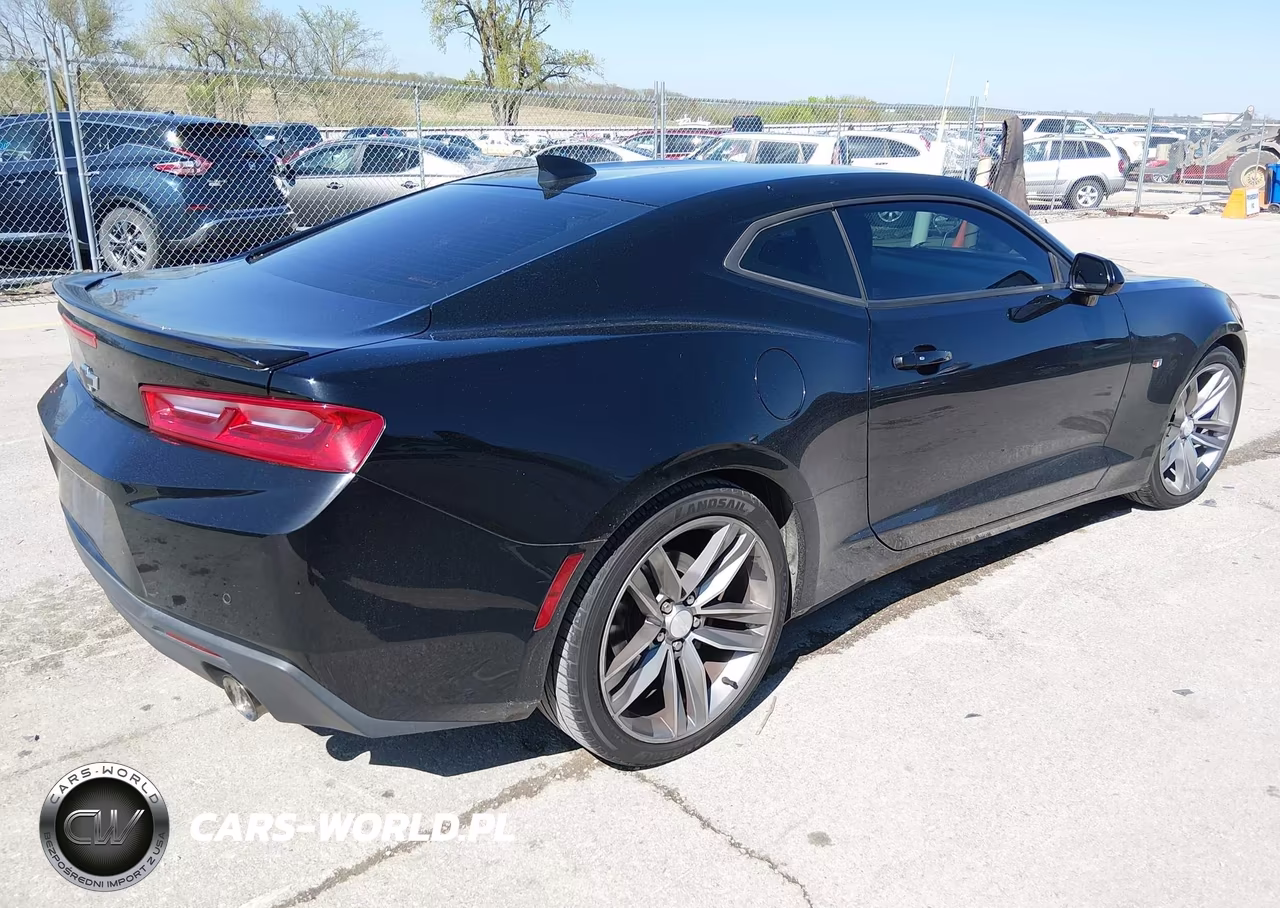 2017 Chevrolet Camaro 2Lt VIN:1G1FD1RS3H0156322 - 4