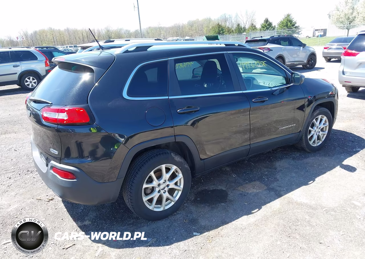 2014 Jeep Cherokee Latitude VIN:1C4PJLCB5EW142956 - 4