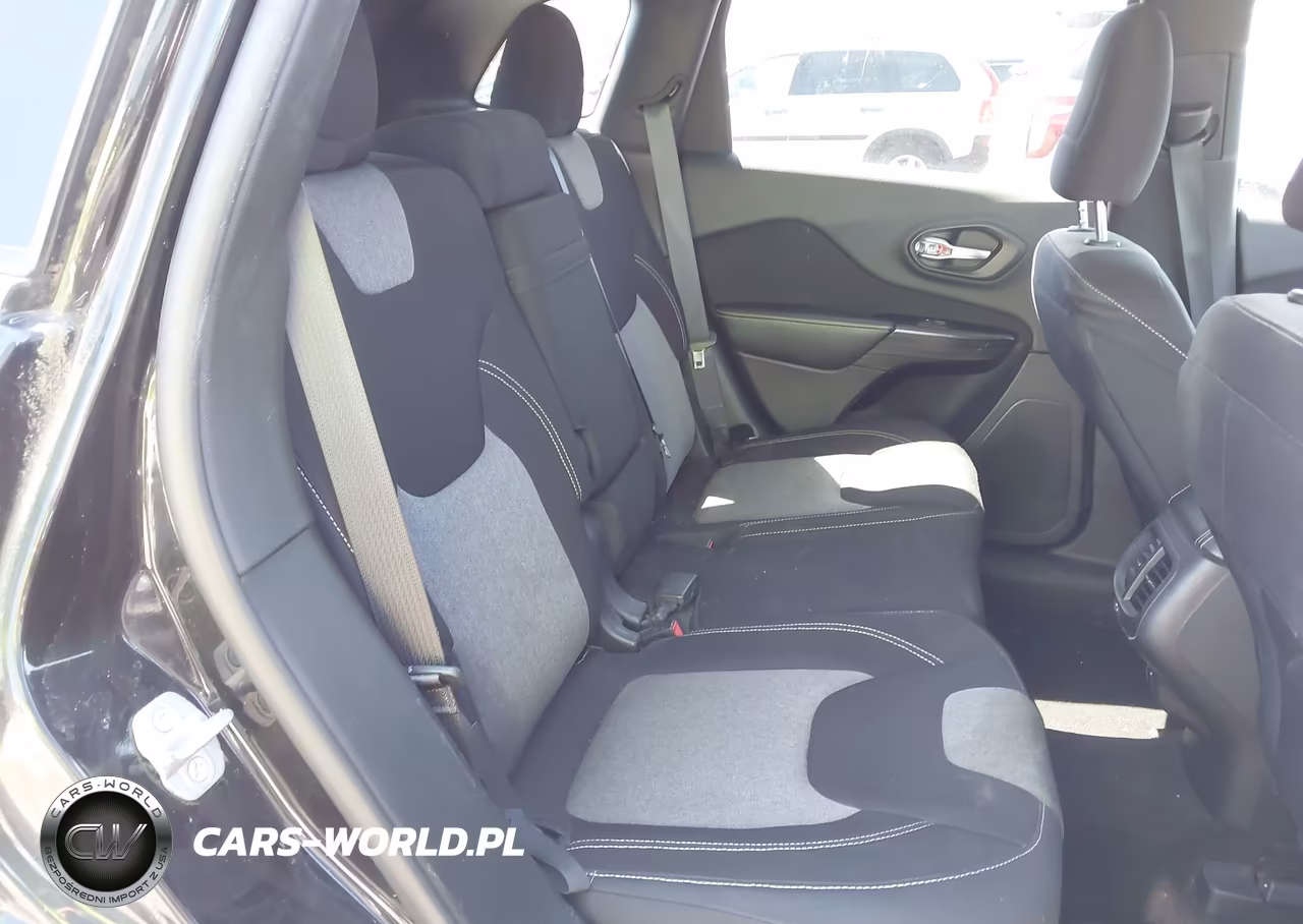 2014 Jeep Cherokee Latitude VIN:1C4PJLCB5EW142956 - 8