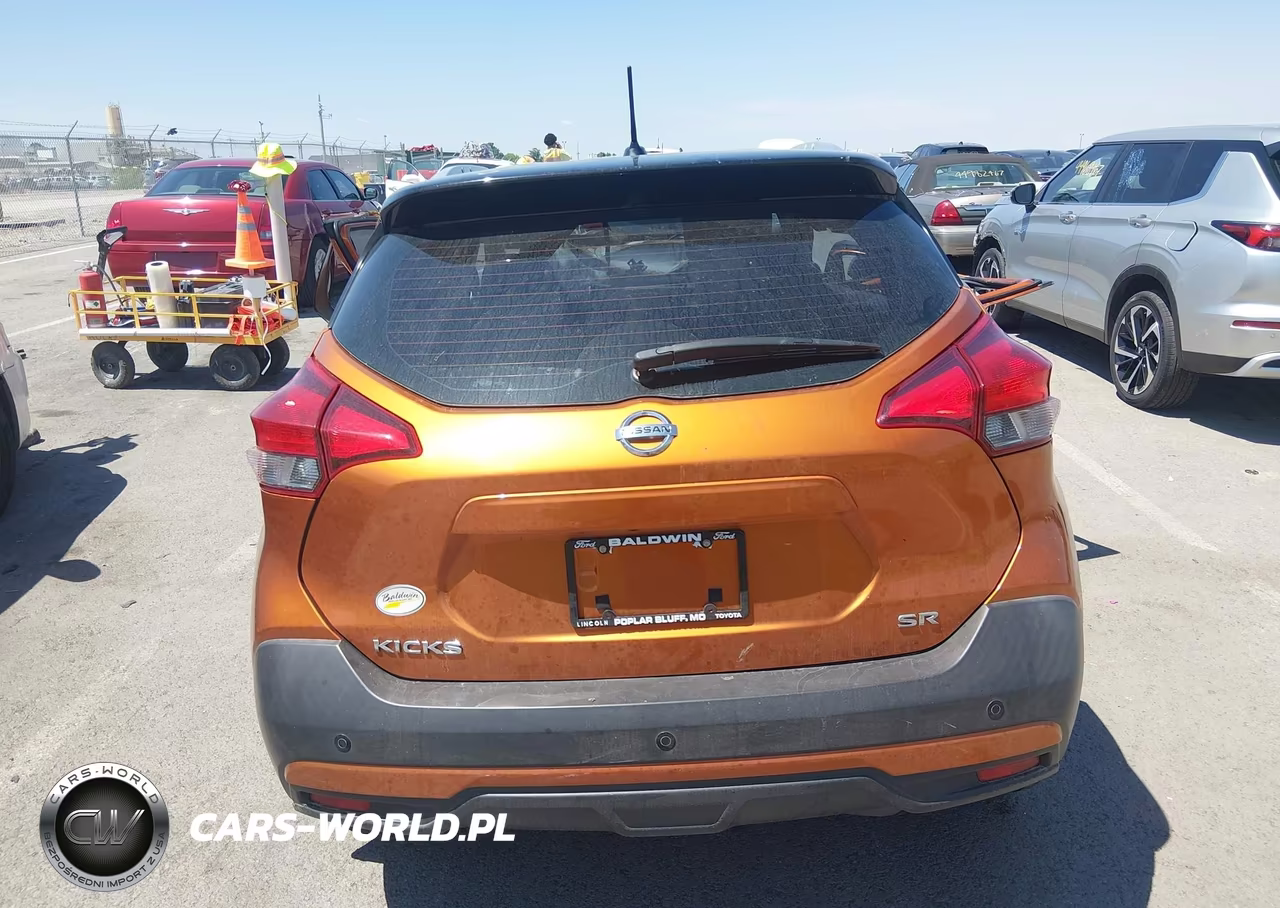 2019 Nissan Kicks Sr VIN:3N1CP5CU9KL544140 - 16