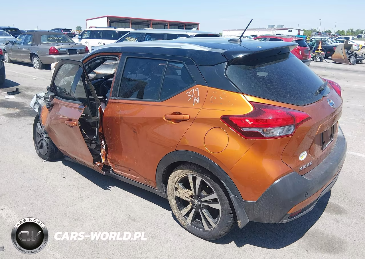 2019 Nissan Kicks Sr VIN:3N1CP5CU9KL544140 - 3