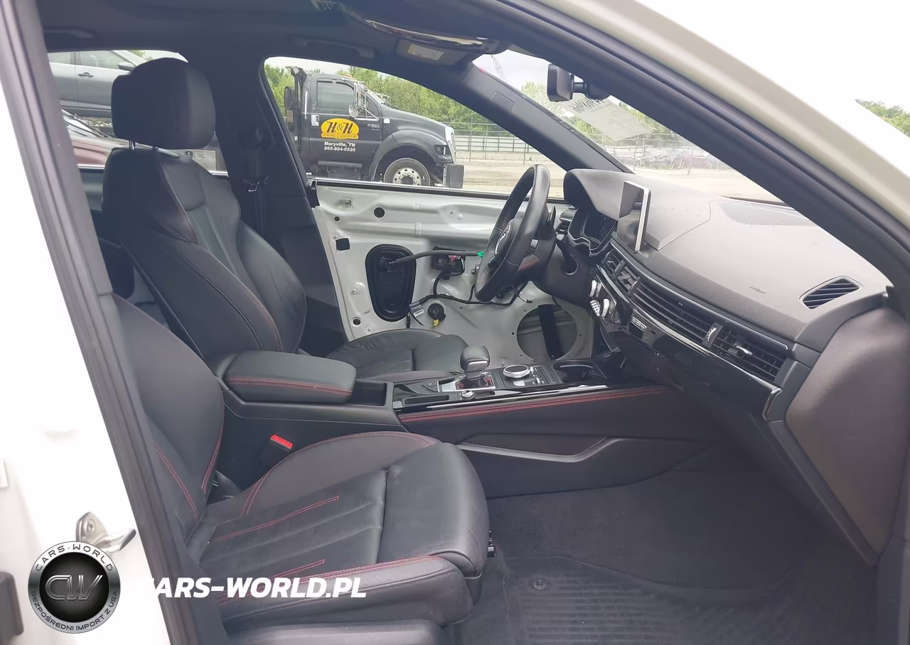 2019 Audi A4 45 Premium VIN:WAUENAF45KN020450 - 5