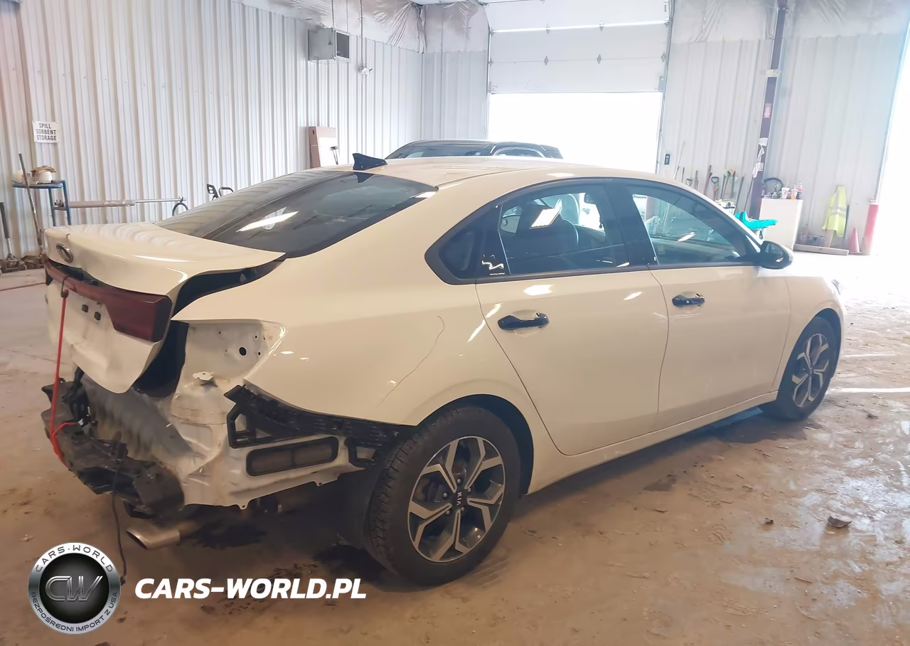 2021 Kia Forte Lxs VIN:3KPF24AD4ME362973 - 4