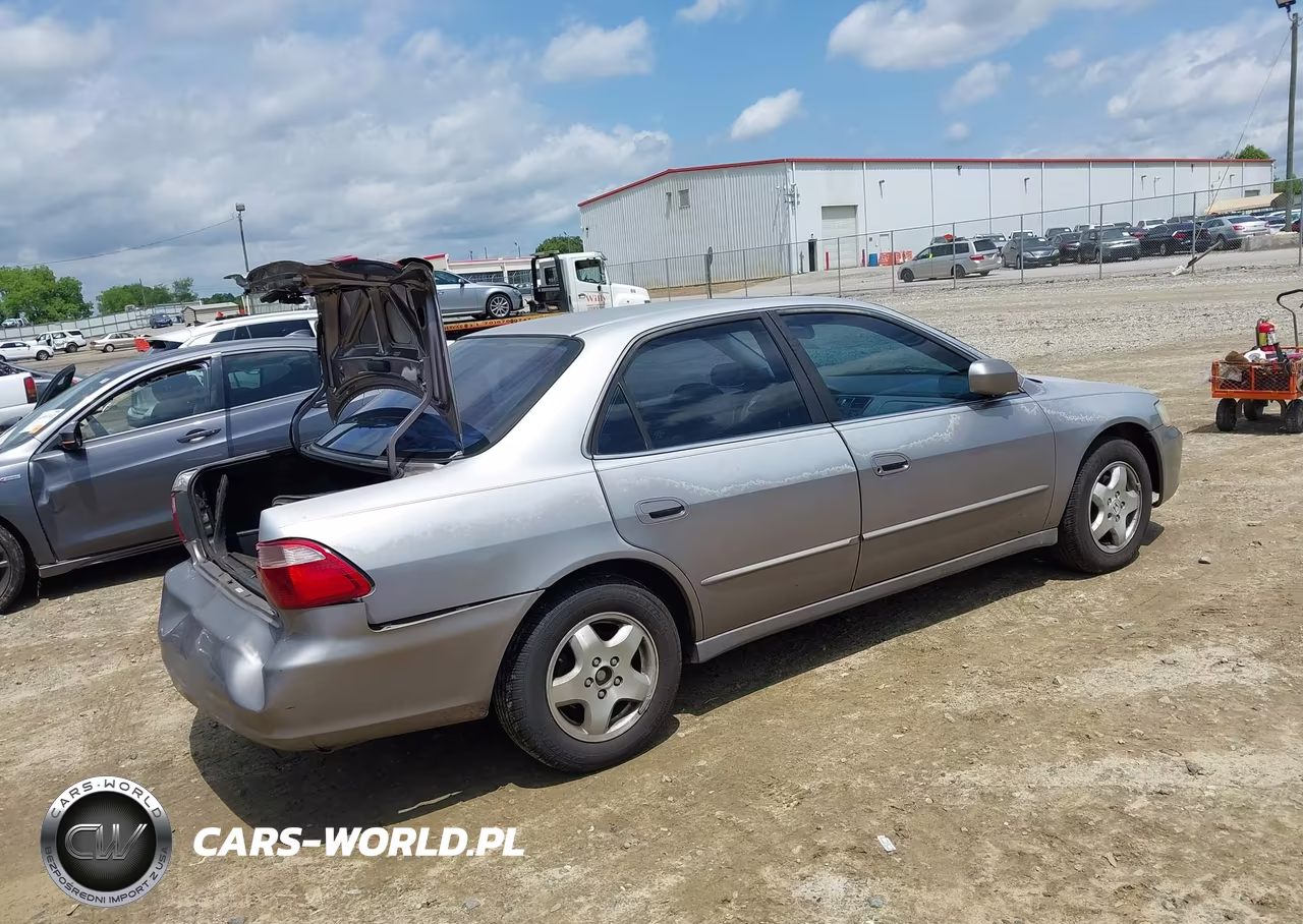 2000 Honda Accord 3.0 Ex VIN:1HGCG1651YA062127 - 4