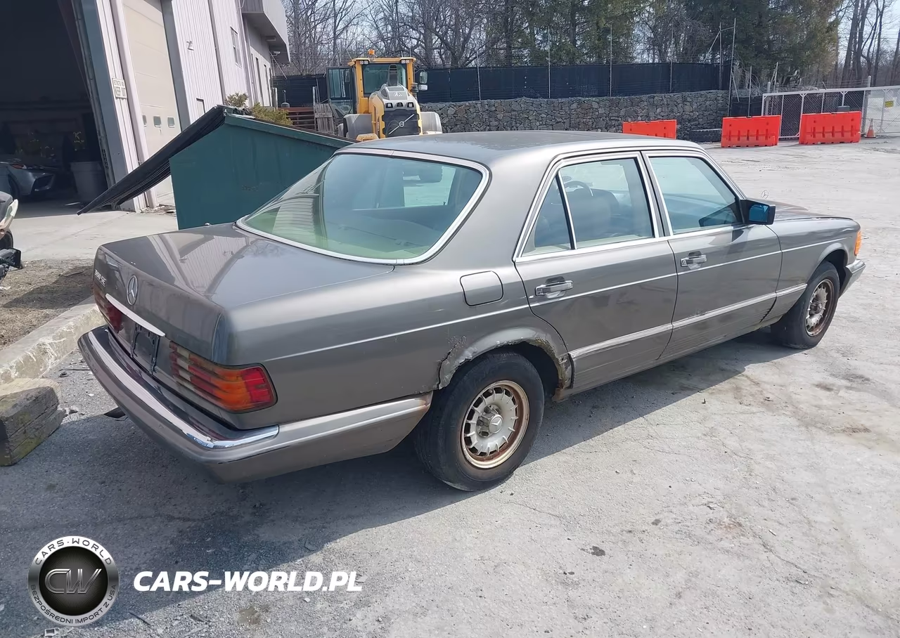 1984 Mercedes-Benz 380 Se VIN:WDBCA32A9EA062482 - 4