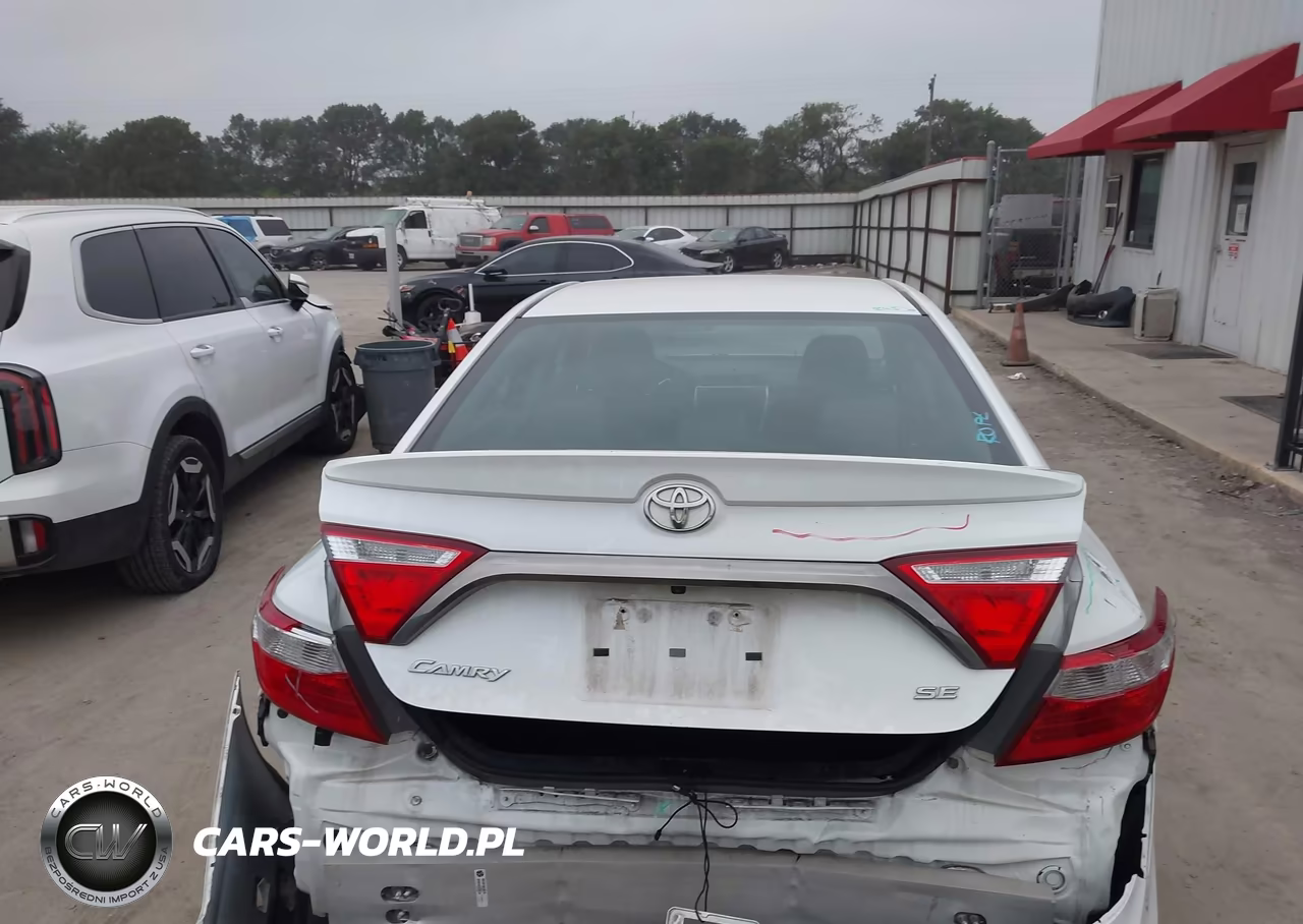 2017 Toyota Camry Se VIN:4T1BF1FK2HU716145 - 17