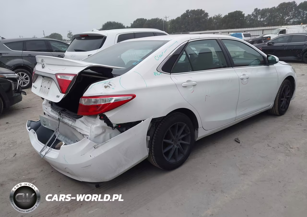 2017 Toyota Camry Se VIN:4T1BF1FK2HU716145 - 4