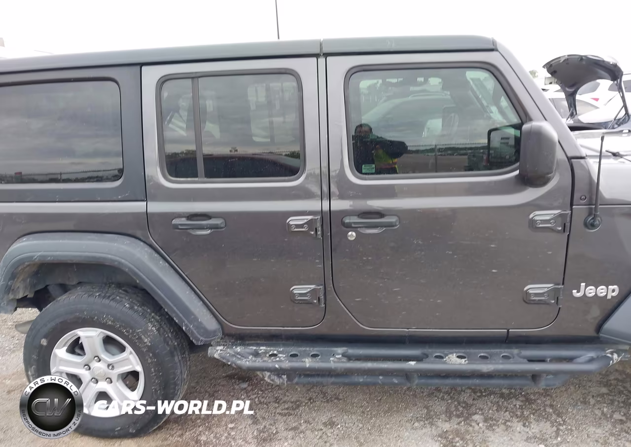 2018 Jeep Wrangler Unlimited Sport S 4X4 VIN:1C4HJXDG4JW137019 - 13