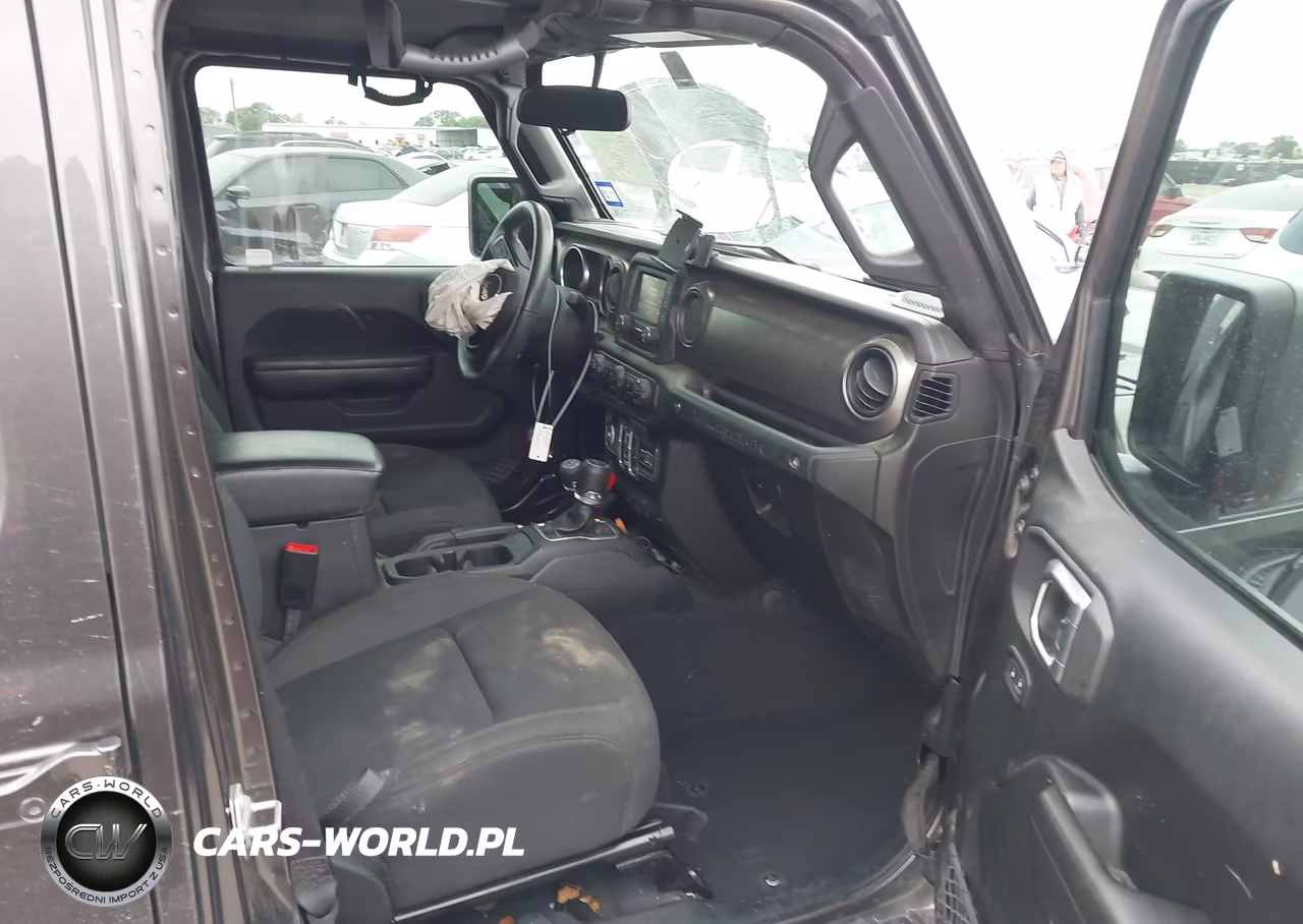 2018 Jeep Wrangler Unlimited Sport S 4X4 VIN:1C4HJXDG4JW137019 - 5