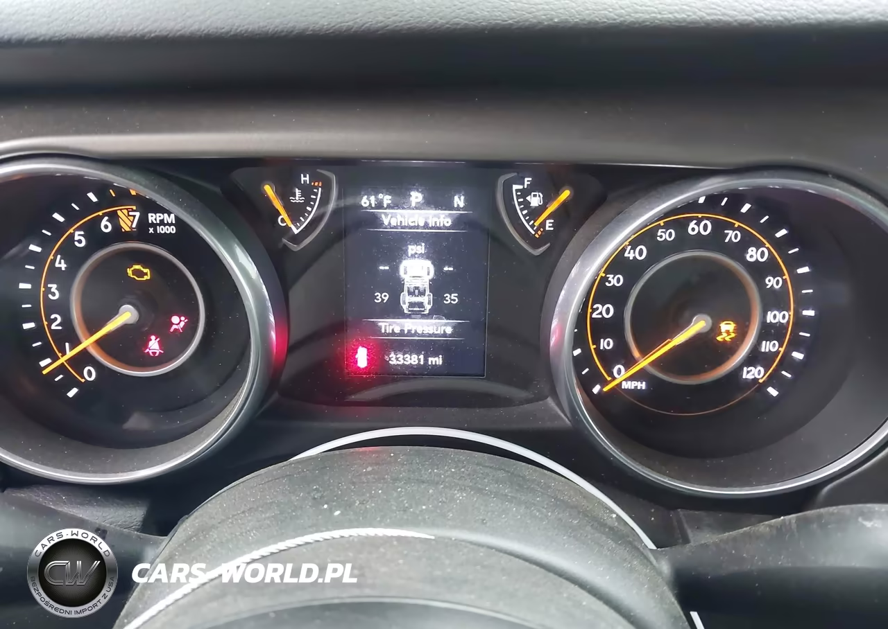 2018 Jeep Wrangler Unlimited Sport S 4X4 VIN:1C4HJXDG4JW137019 - 7