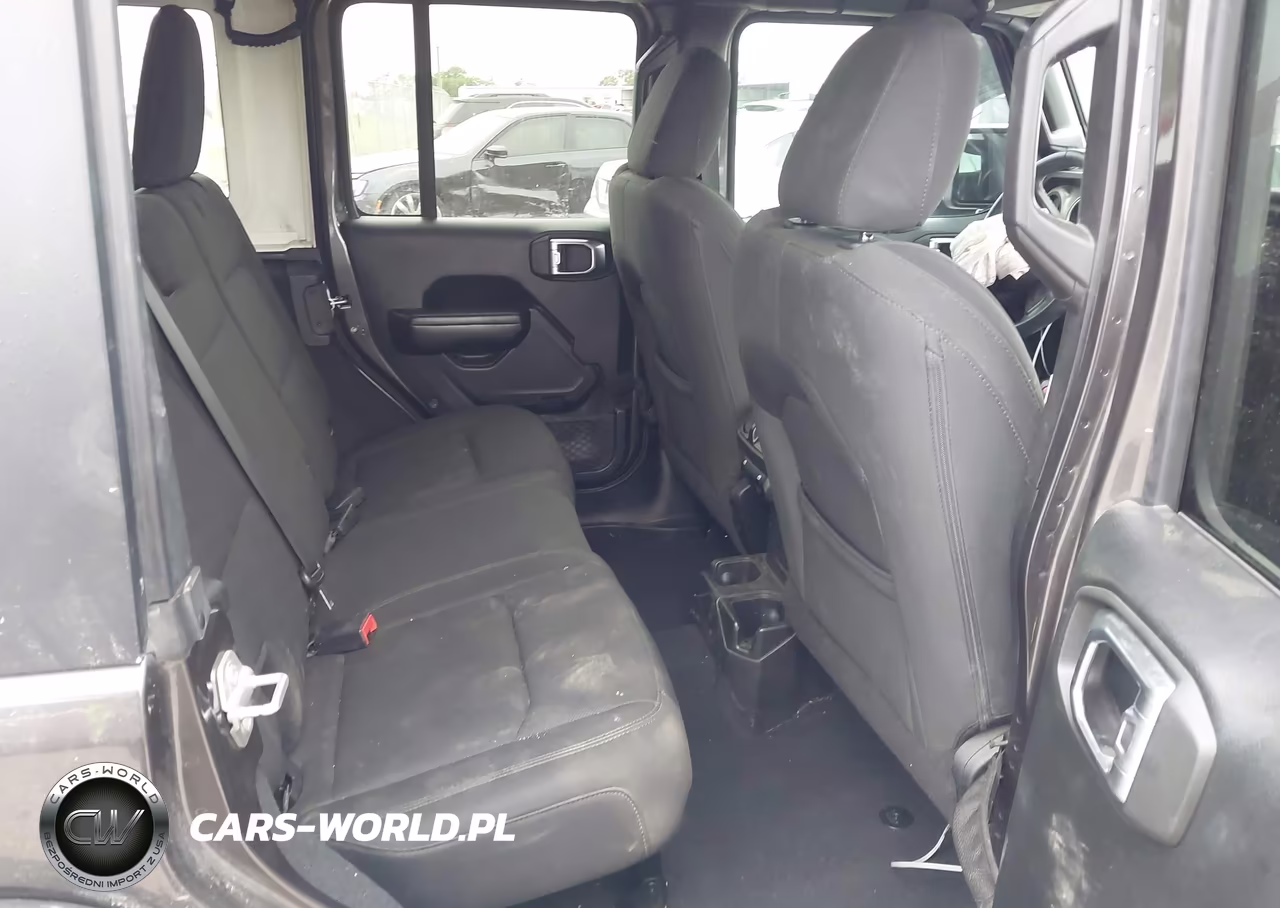 2018 Jeep Wrangler Unlimited Sport S 4X4 VIN:1C4HJXDG4JW137019 - 8