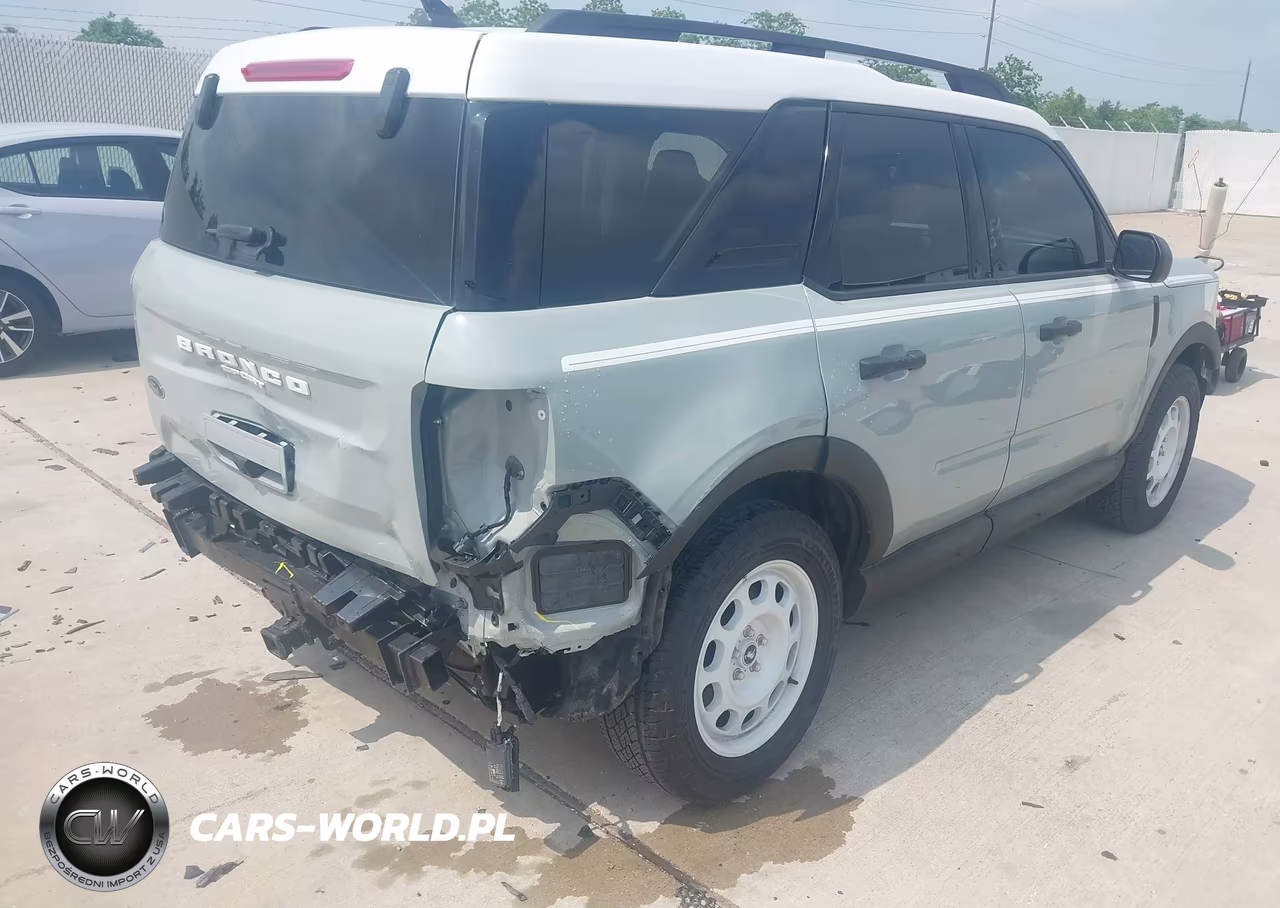 2023 Ford Bronco Sport Heritage VIN:3FMCR9G68PRE09483 - 4