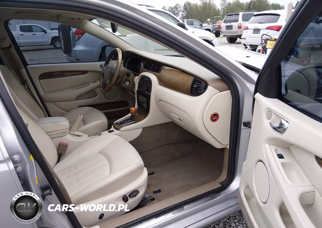 2003 Jaguar X-Type 2.5 VIN:SAJEA51D13XD02415 - 17