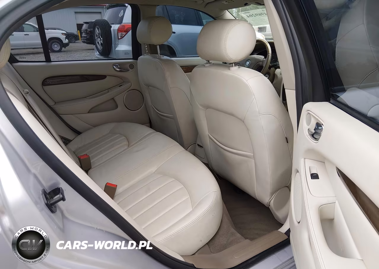 2003 Jaguar X-Type 2.5 VIN:SAJEA51D13XD02415 - 18