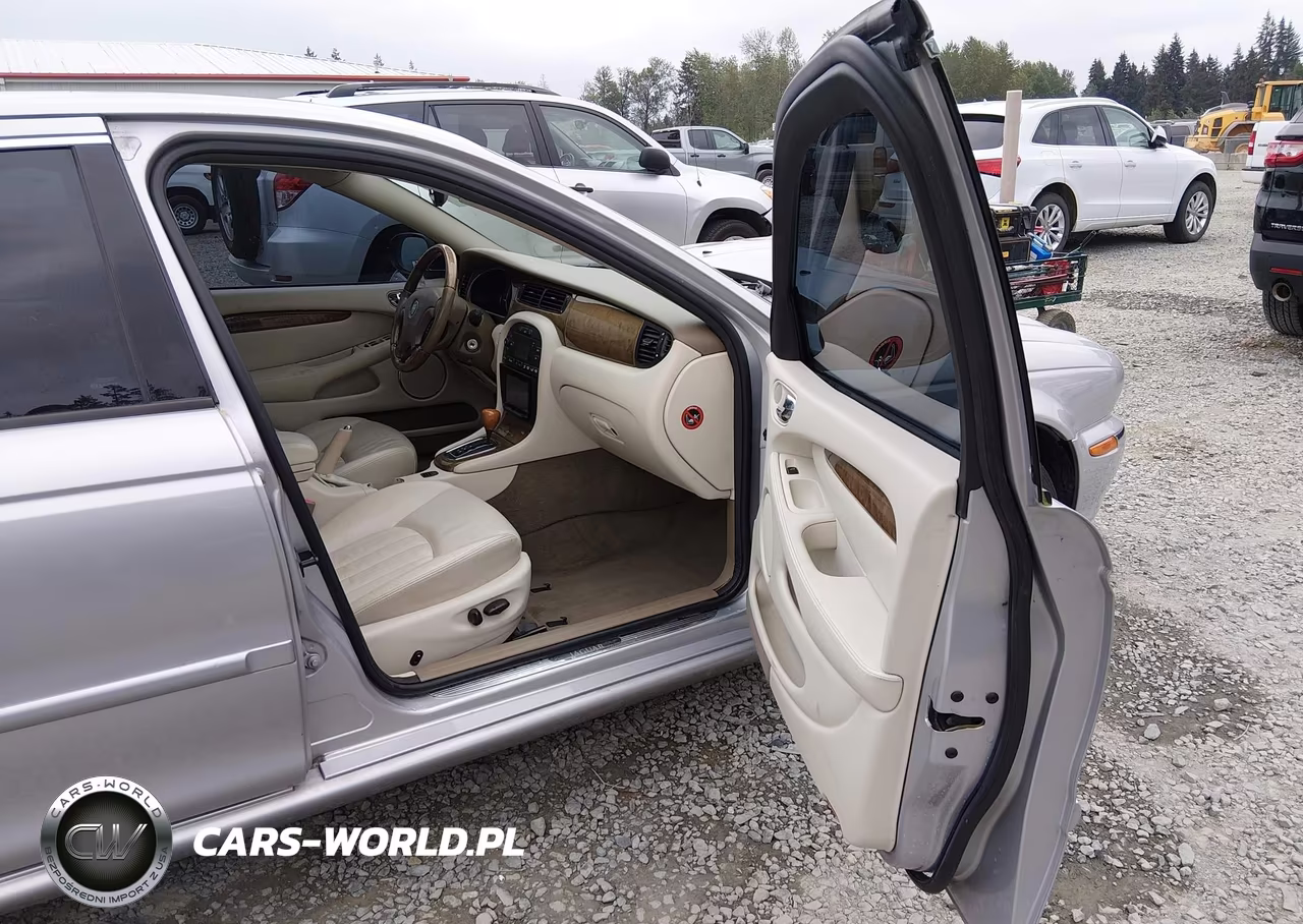 2003 Jaguar X-Type 2.5 VIN:SAJEA51D13XD02415 - 5