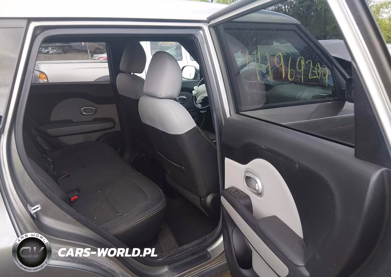 2014 Kia Soul + VIN:KNDJP3A51E7084954 - 8
