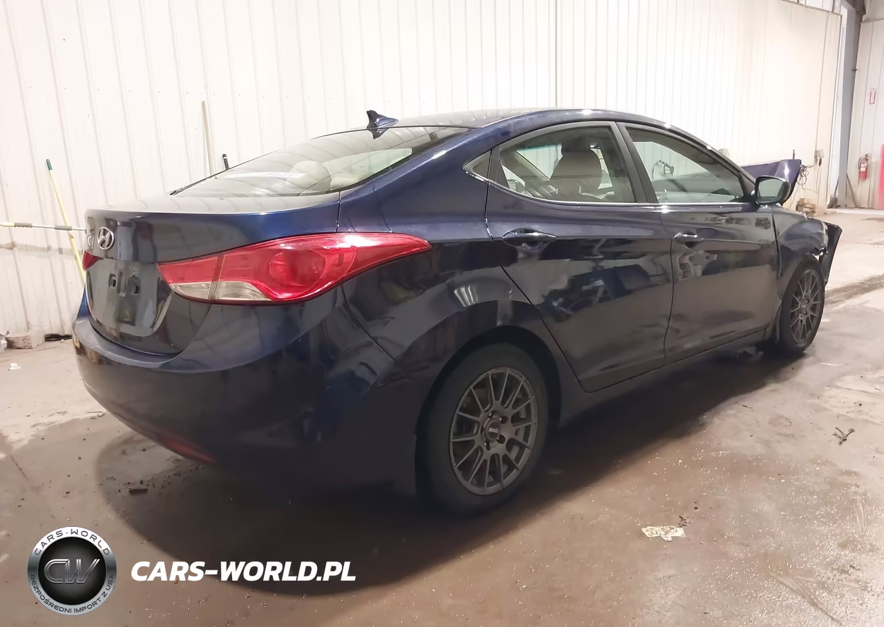 2013 Hyundai Elantra Gls VIN:5NPDH4AE0DH329088 - 4