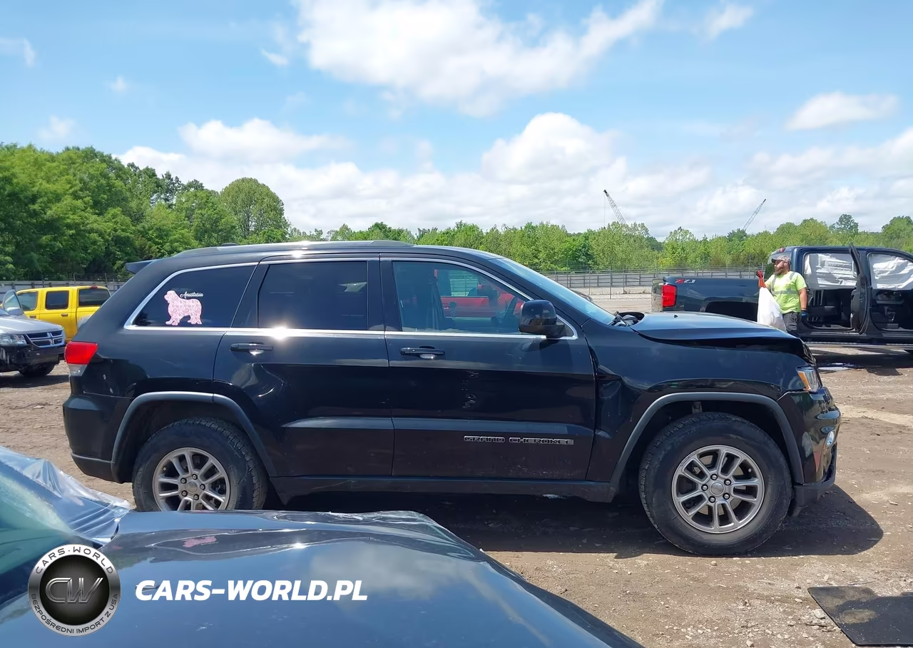 2019 Jeep Grand Cherokee Laredo E 4X4 VIN:1C4RJFAG8KC658556 - 13