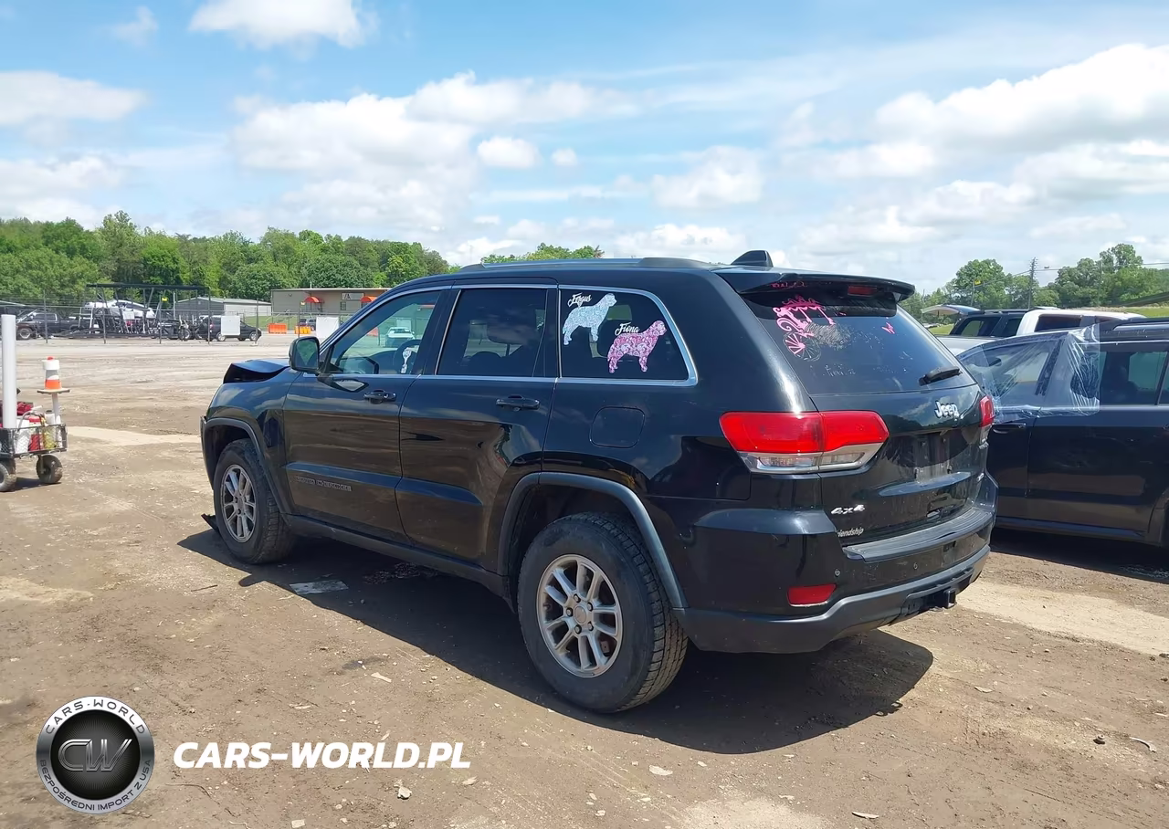 2019 Jeep Grand Cherokee Laredo E 4X4 VIN:1C4RJFAG8KC658556 - 3