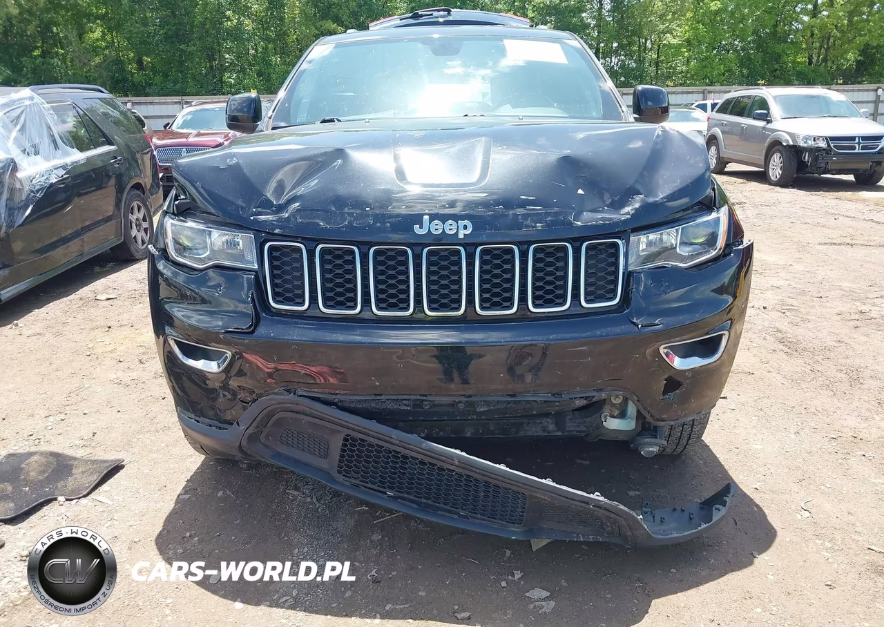 2019 Jeep Grand Cherokee Laredo E 4X4 VIN:1C4RJFAG8KC658556 - 6