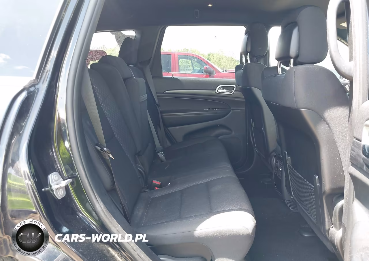 2019 Jeep Grand Cherokee Laredo E 4X4 VIN:1C4RJFAG8KC658556 - 8