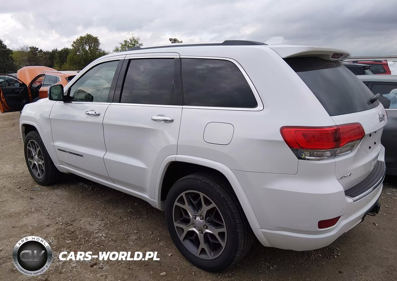 2020 Jeep Grand Cherokee Overland 4X4 VIN:1C4RJFCG5LC174231 - 3