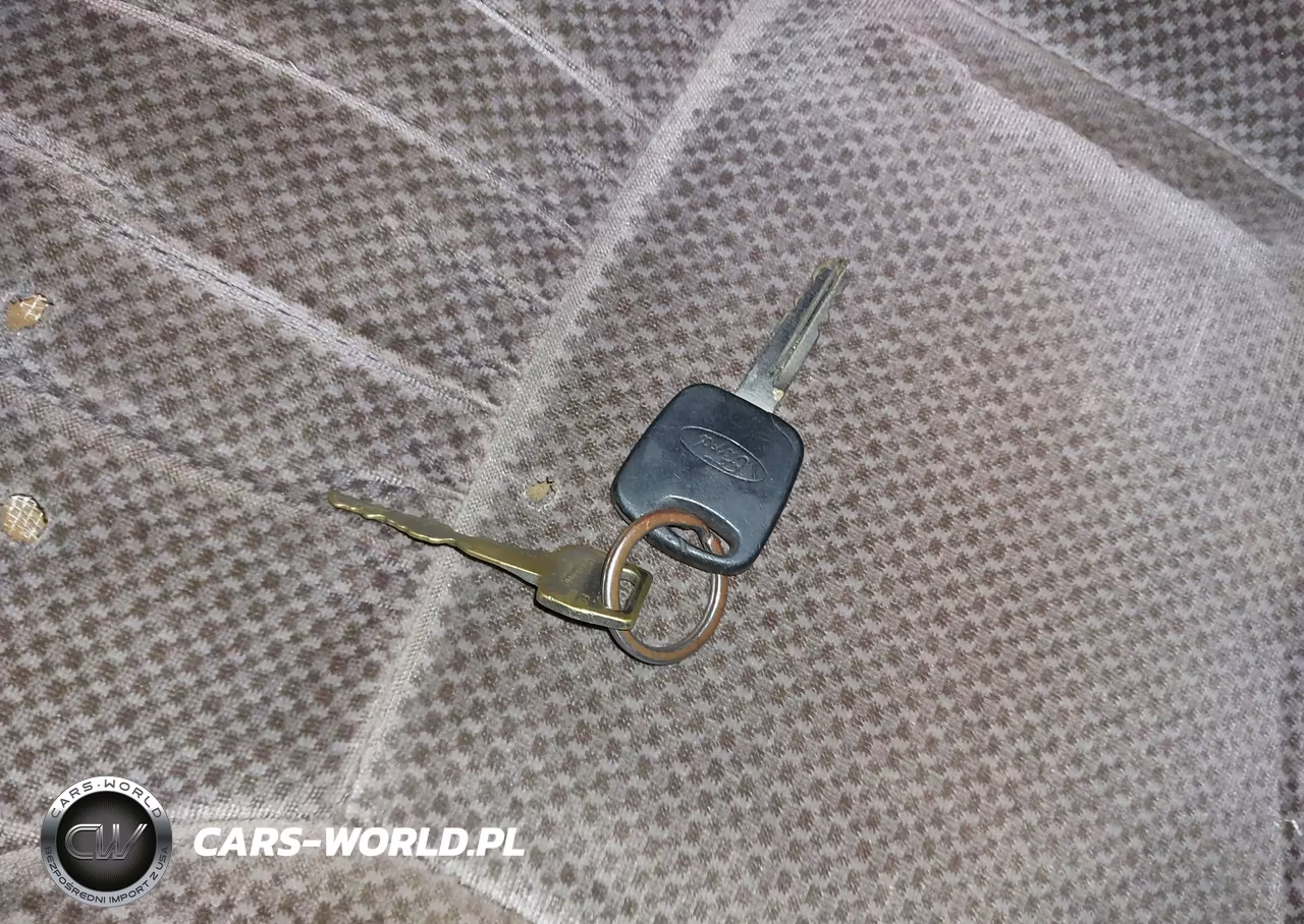 1993 Ford Bronco U100 VIN:1FMEU15N6PLA34761 - 11