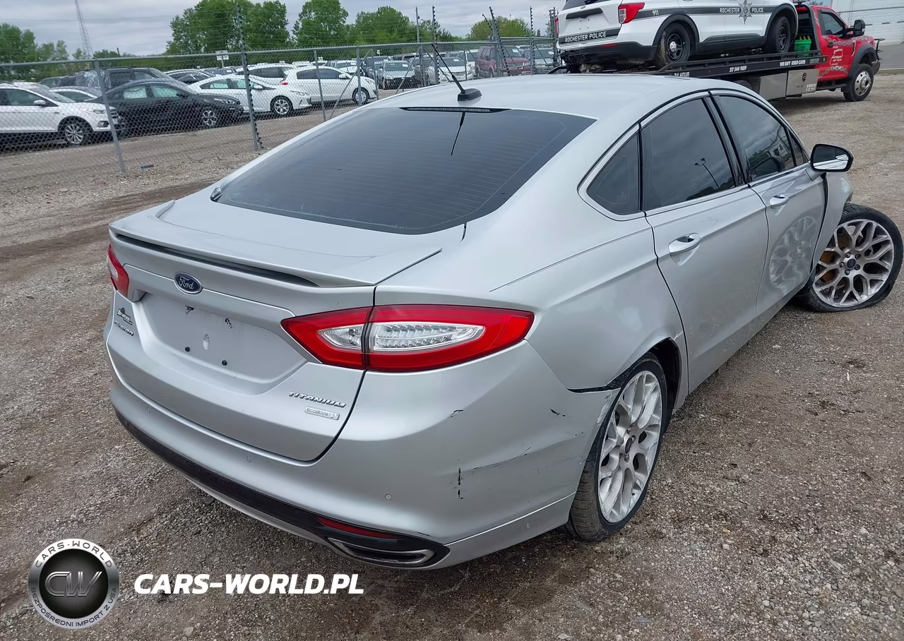 2016 Ford Fusion Titanium VIN:3FA6P0K97GR265287 - 4