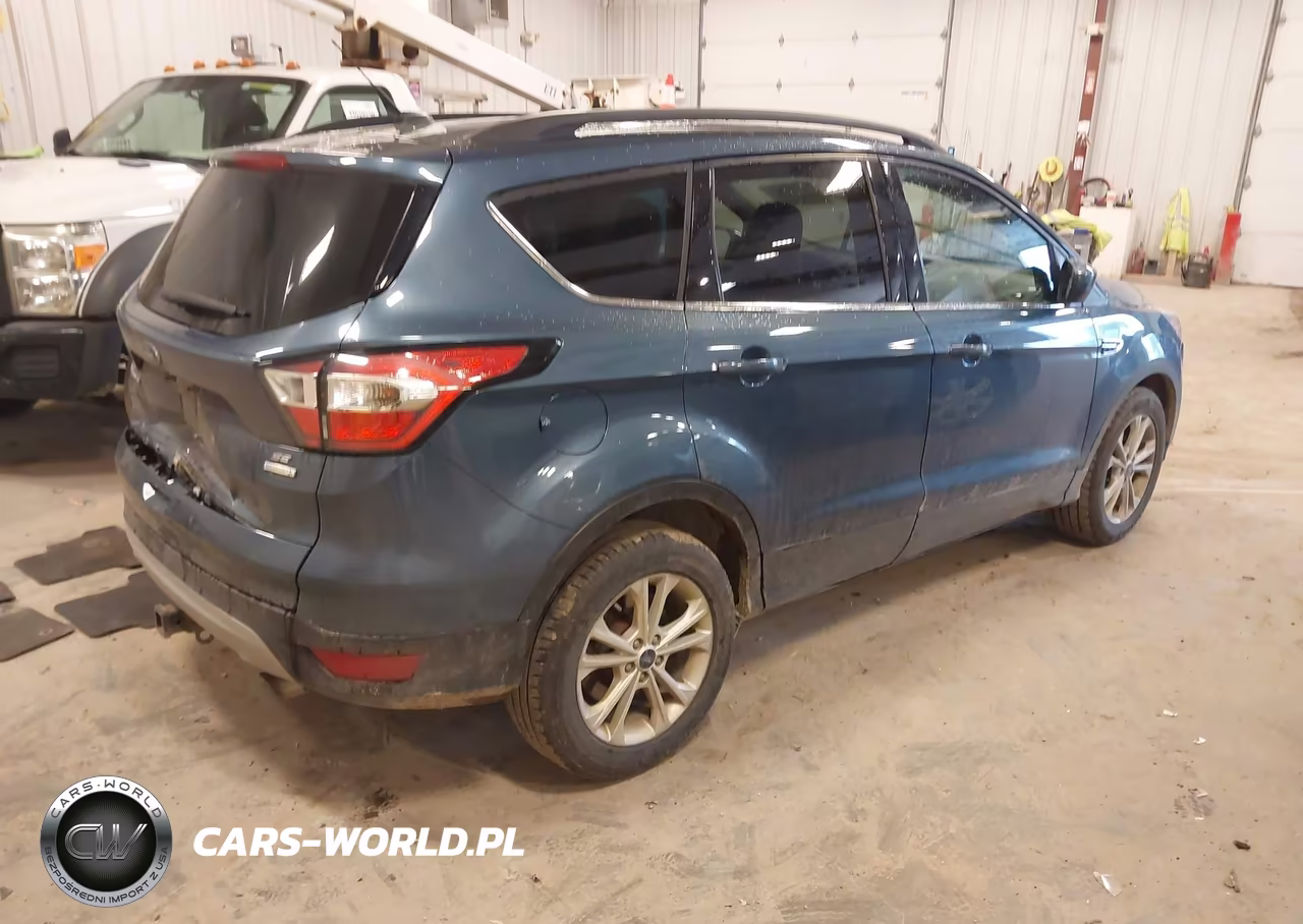 2018 Ford Escape Se VIN:1FMCU0GD7JUC51162 - 4