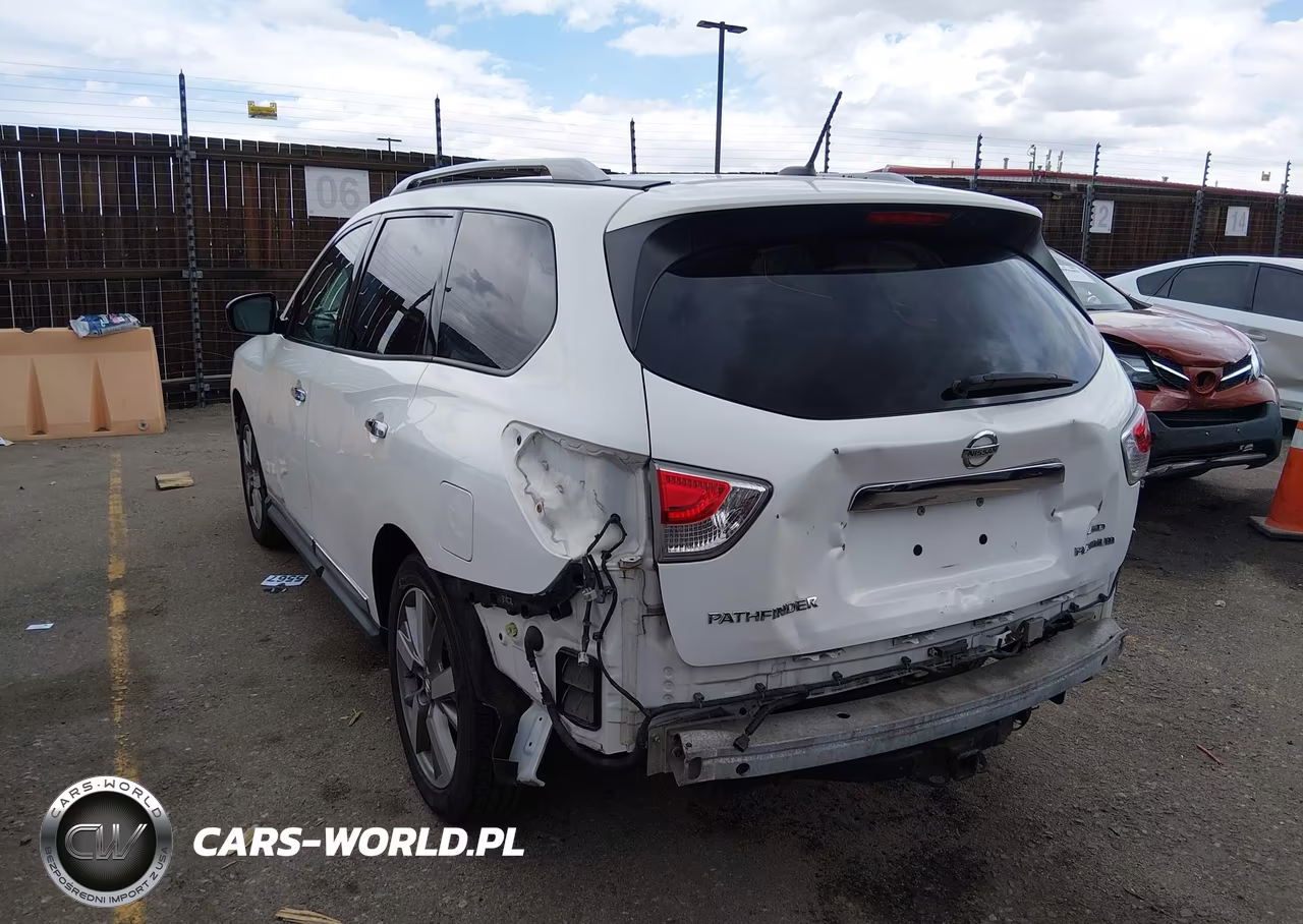 2014 Nissan Pathfinder Platinum VIN:5N1AR2MM1EC670242 - 3