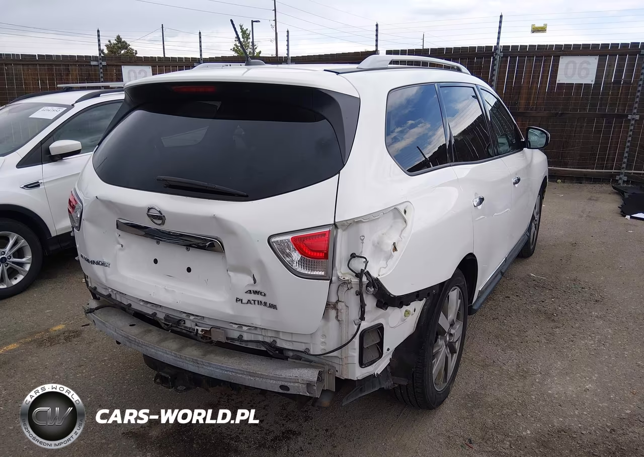2014 Nissan Pathfinder Platinum VIN:5N1AR2MM1EC670242 - 4