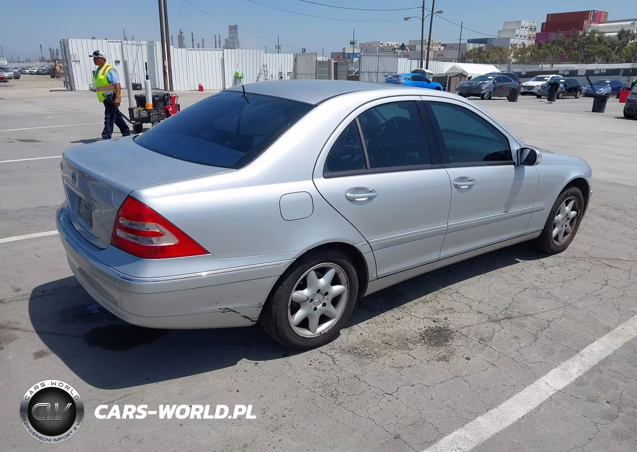 2002 Mercedes-Benz C 240 VIN:WDBRF61J42F166844 - 4