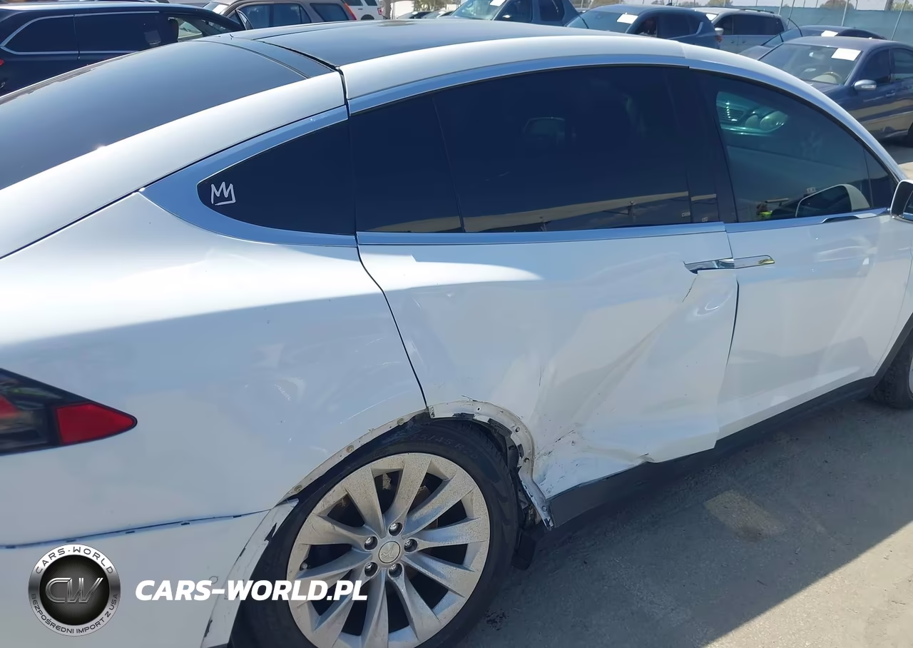 2016 Tesla Model X 60D-70D-75D-90D VIN:5YJXCAE26GF001803 - 6