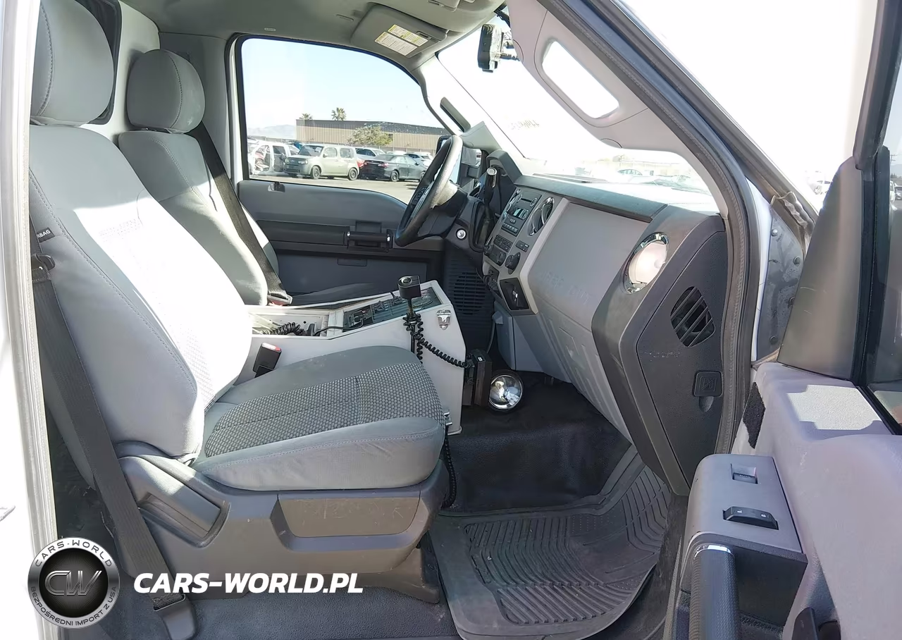 2013 Ford F-450 Chassis Xlt VIN:1FDUF4GT7DEB53955 - 5