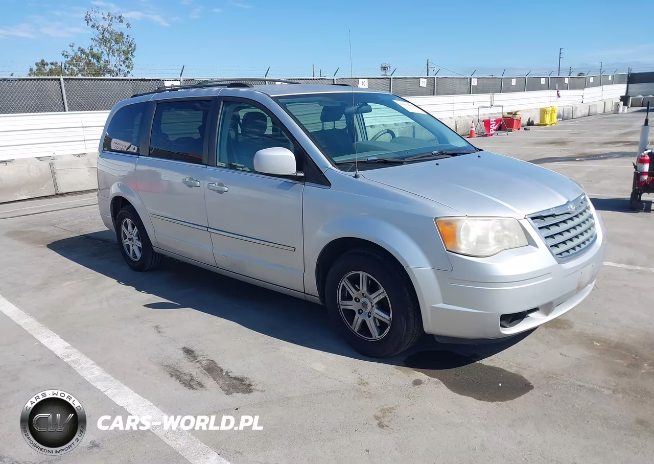 2010 Chrysler Town & Country Touring
