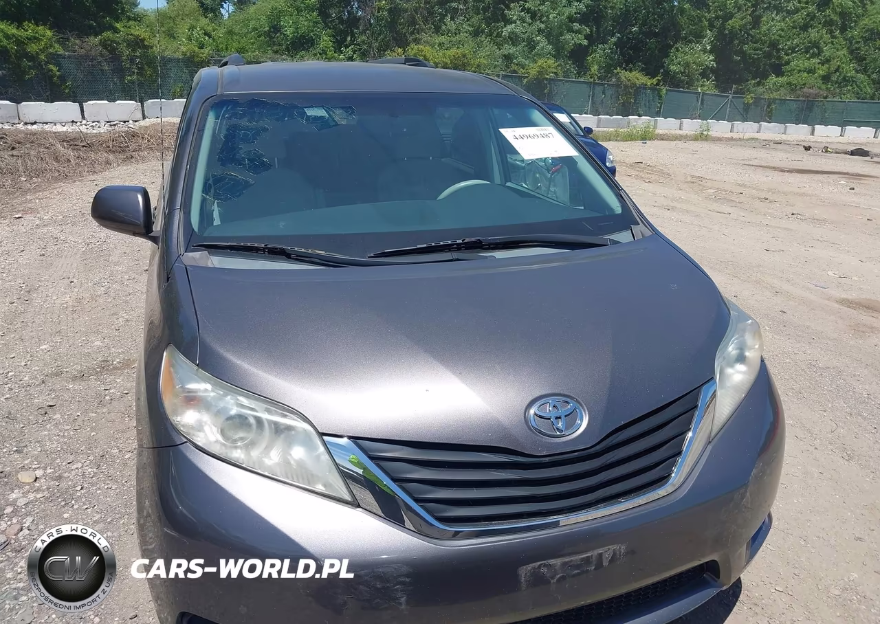 2013 Toyota Sienna Le V6 8 Passenger VIN:5TDKK3DC8DS374464 - 12