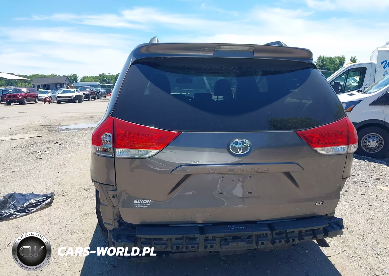 2013 Toyota Sienna Le V6 8 Passenger VIN:5TDKK3DC8DS374464 - 16