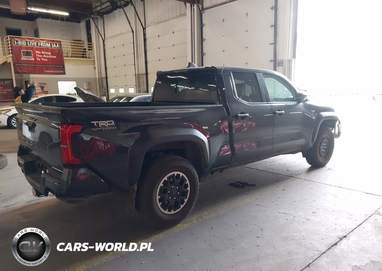 2024 Toyota Tacoma Trd Off Road VIN:3TMLB5JN0RM084944 - 4