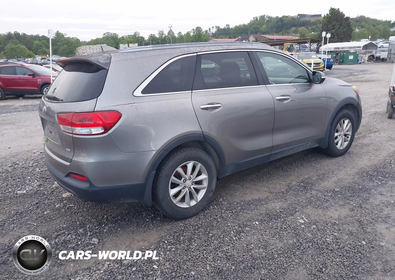 2016 Kia Sorento 2.4L Lx VIN:5XYPG4A38GG035044 - 4