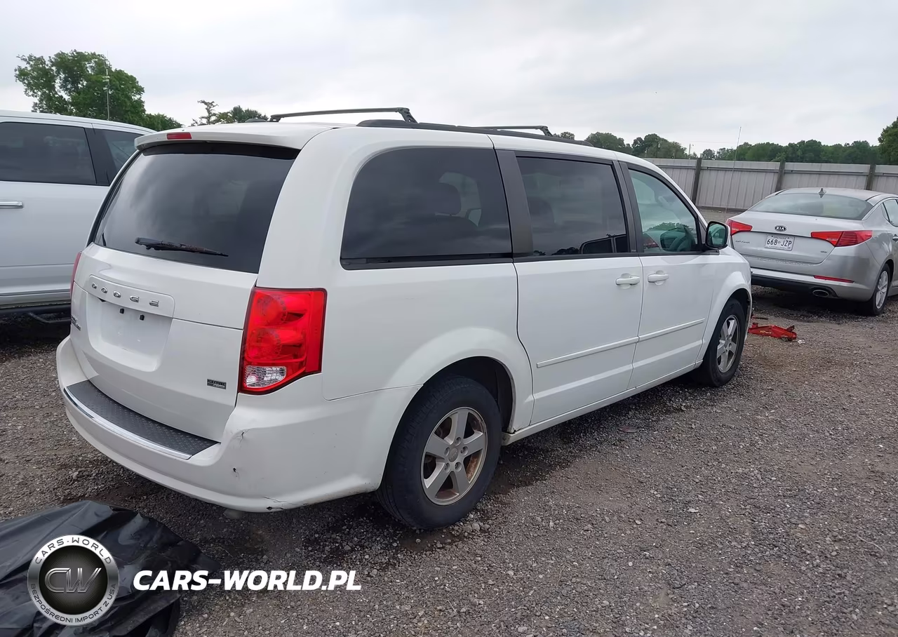 2013 Dodge Grand Caravan Sxt VIN:2C4RDGCG9DR637106 - 4