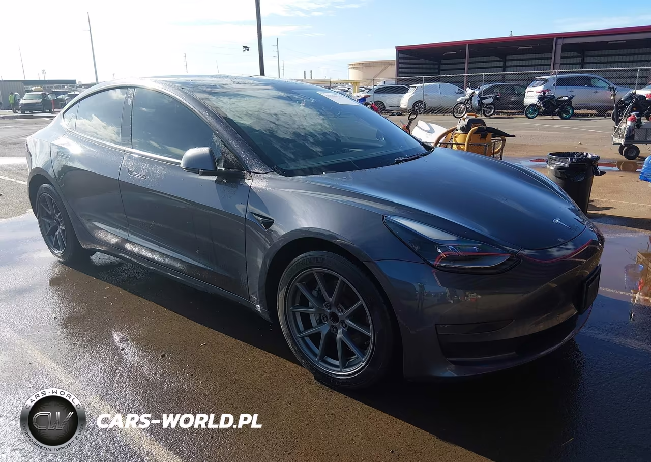 2021 Tesla Model 3 Standard Range Plus Rear-Wheel Drive – zdjęcie 1 z 10