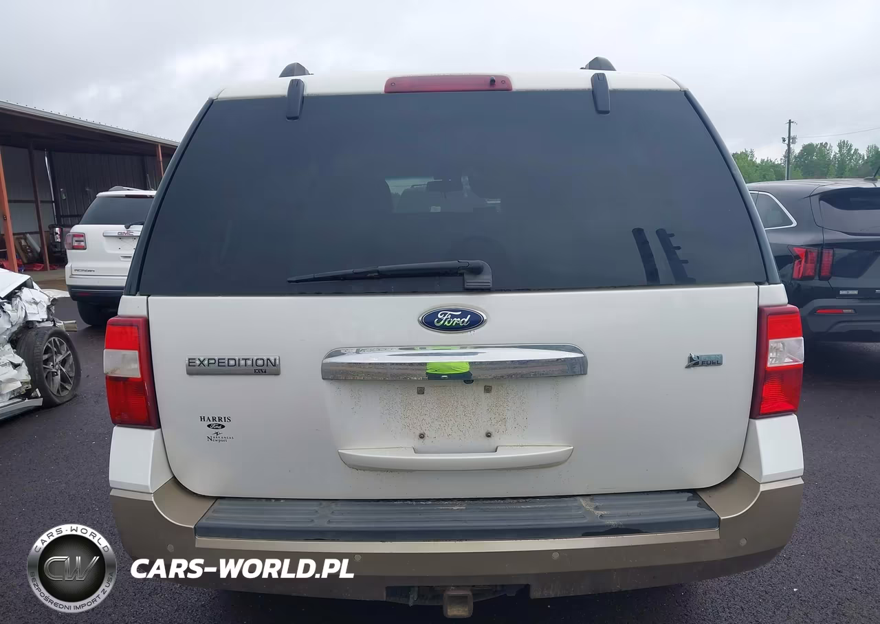 2011 Ford Expedition Xlt VIN:1FMJU1J5XBEF18045 - 16