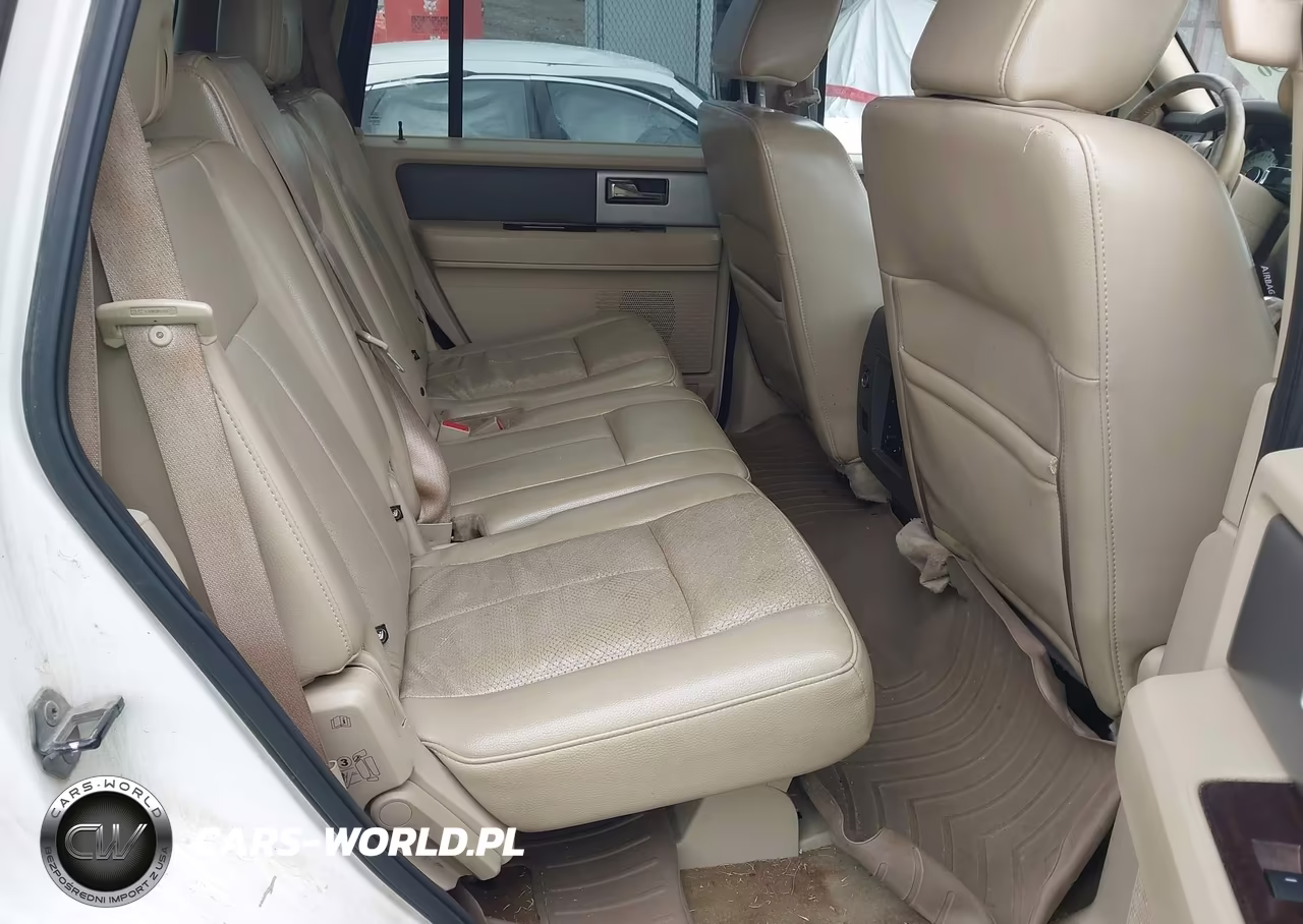 2011 Ford Expedition Xlt VIN:1FMJU1J5XBEF18045 - 8