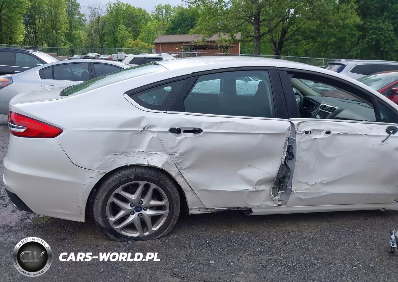 2019 Ford Fusion Se VIN:3FA6P0HD5KR229845 - 18