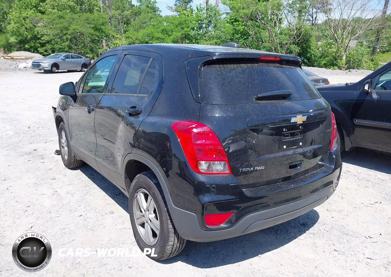 2020 Chevrolet Trax Awd Ls VIN:3GNCJNSB8LL256262 - 3