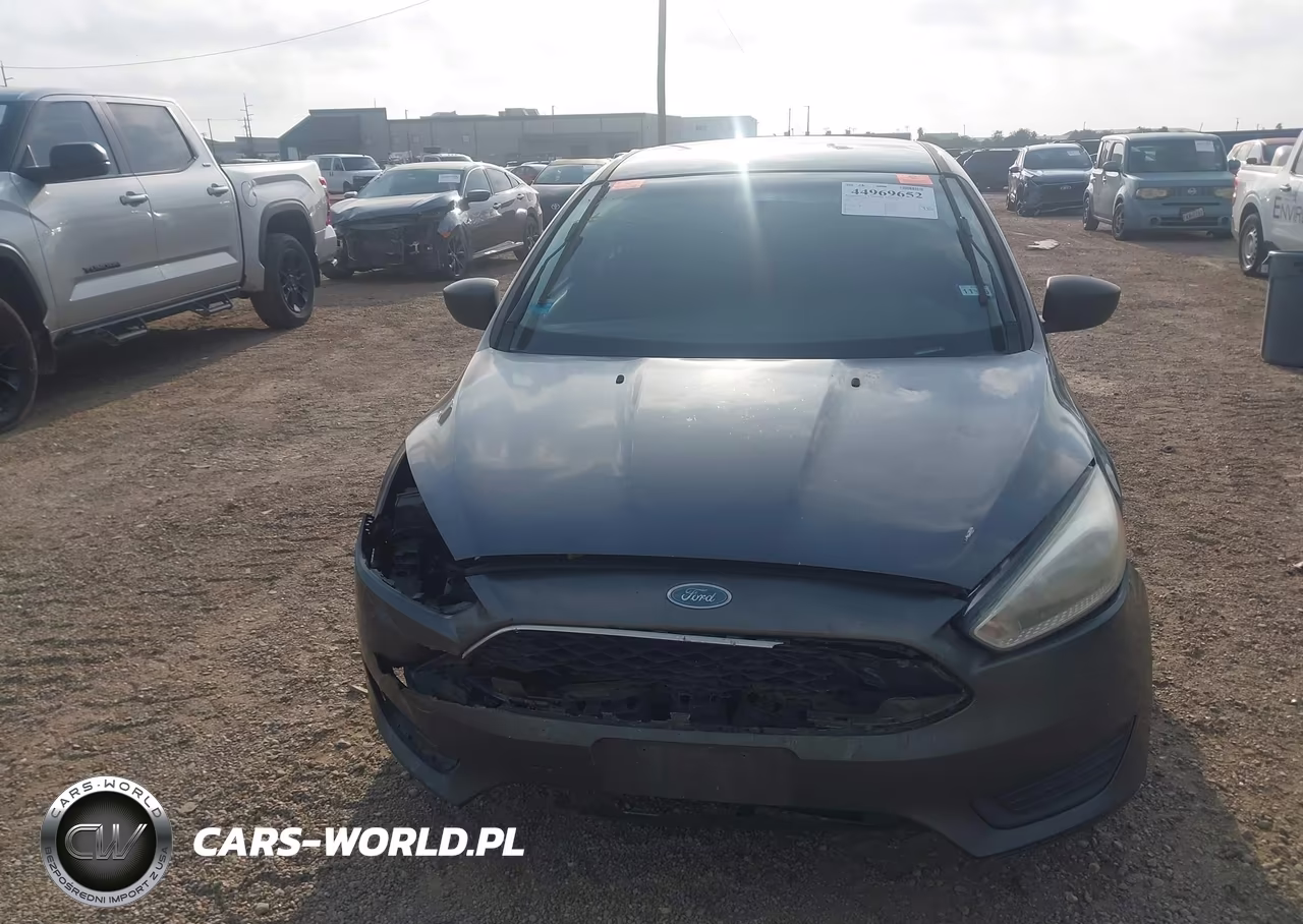 2018 Ford Focus S VIN:1FADP3E27JL302755 - 11
