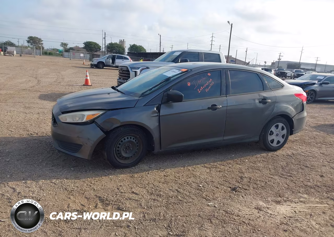 2018 Ford Focus S VIN:1FADP3E27JL302755 - 13