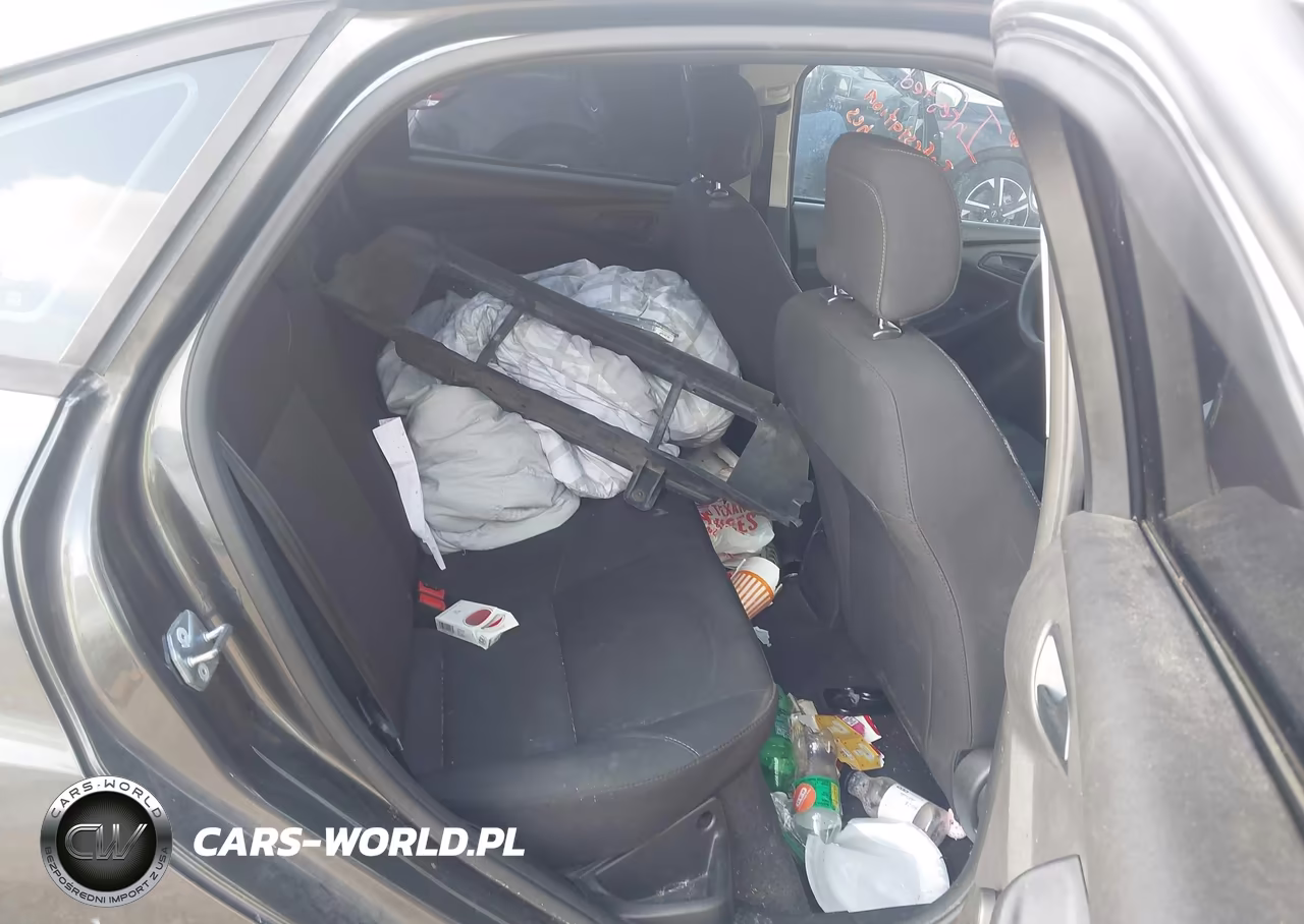 2018 Ford Focus S VIN:1FADP3E27JL302755 - 8